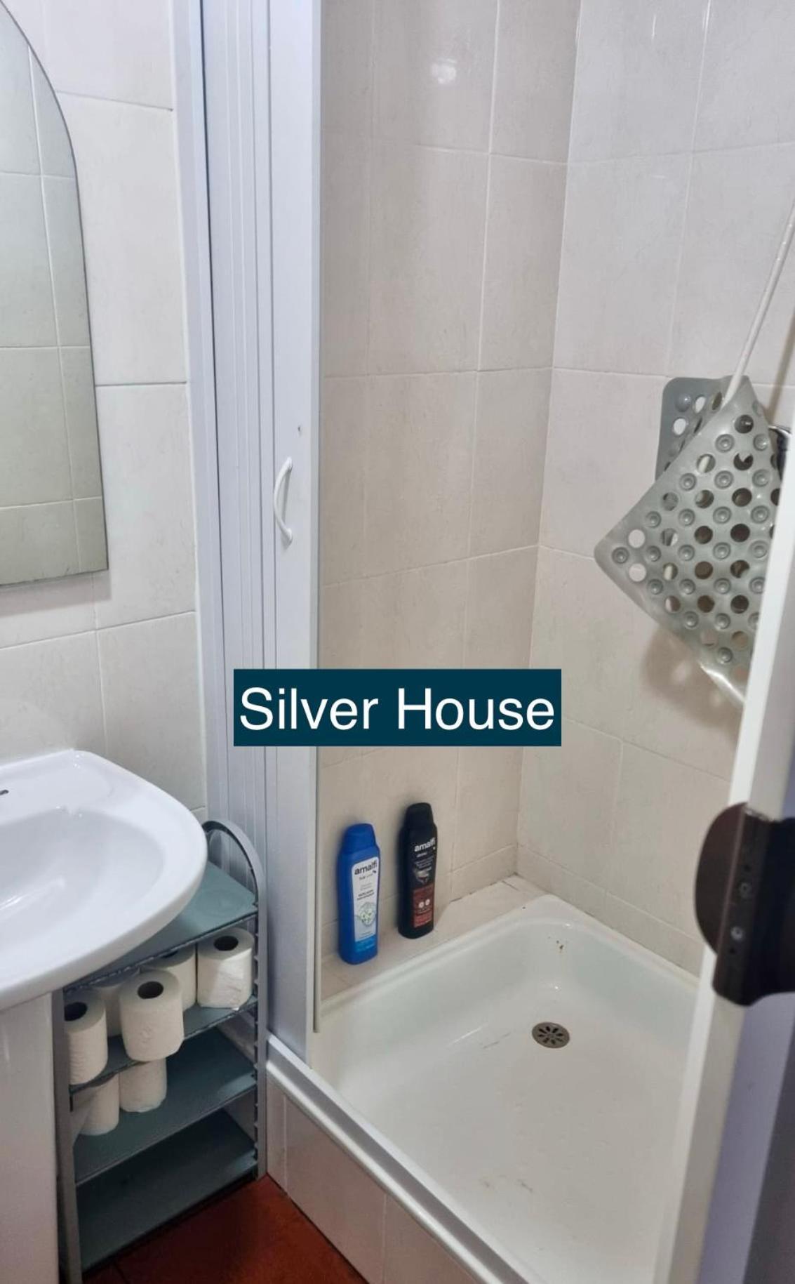 英雄港Golden House别墅 外观 照片