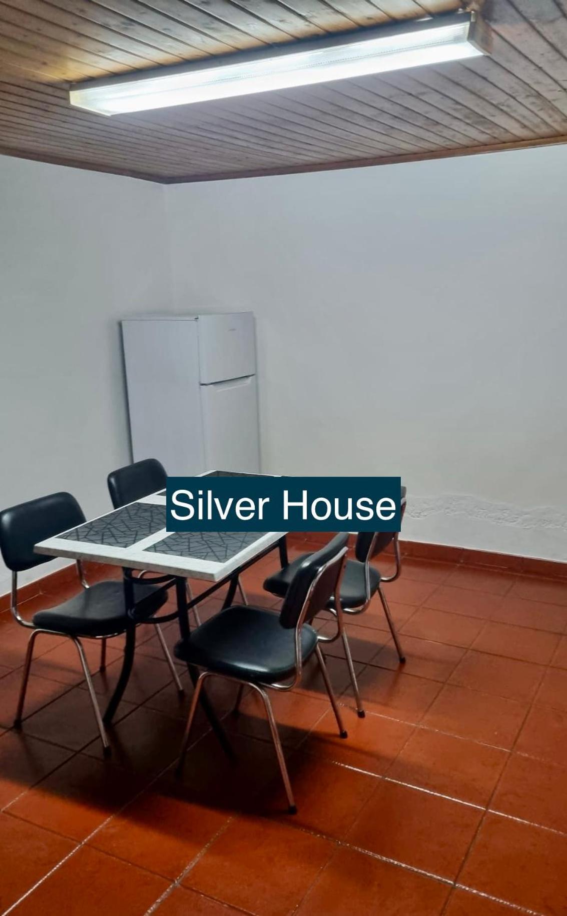 英雄港Golden House别墅 外观 照片