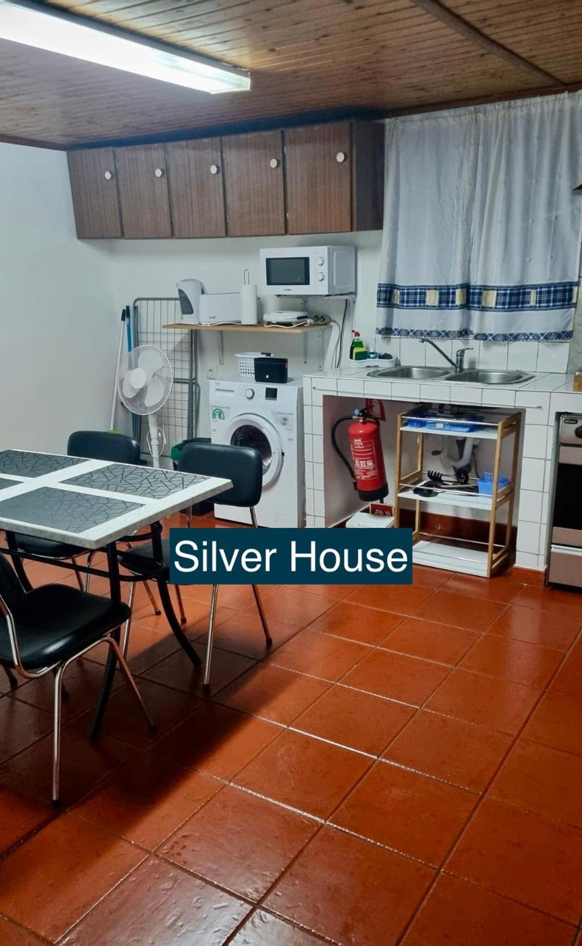 英雄港Golden House别墅 外观 照片